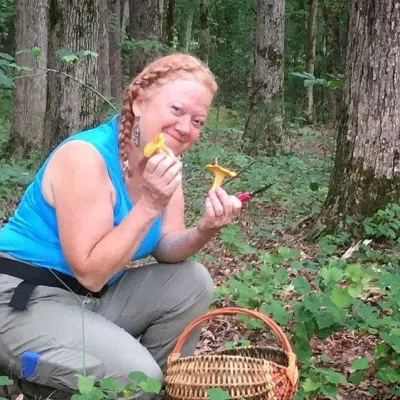 The Forager Chick's Wild Mushroom Journal & Log Book - Image 2