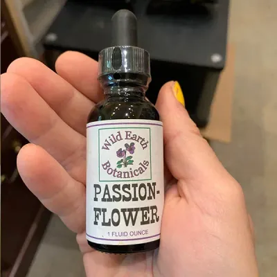 Wild Earth Botanicals - Queen Annes Lace Tincture - Product Image